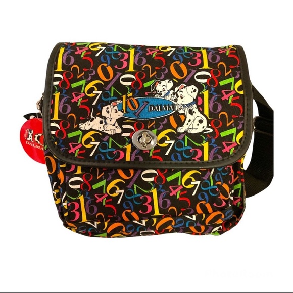 Disney 101 Dalmatians Shoulder Bag & Winnie The Pooh Vacuum Flask, Thermos - Picture 2 of 14